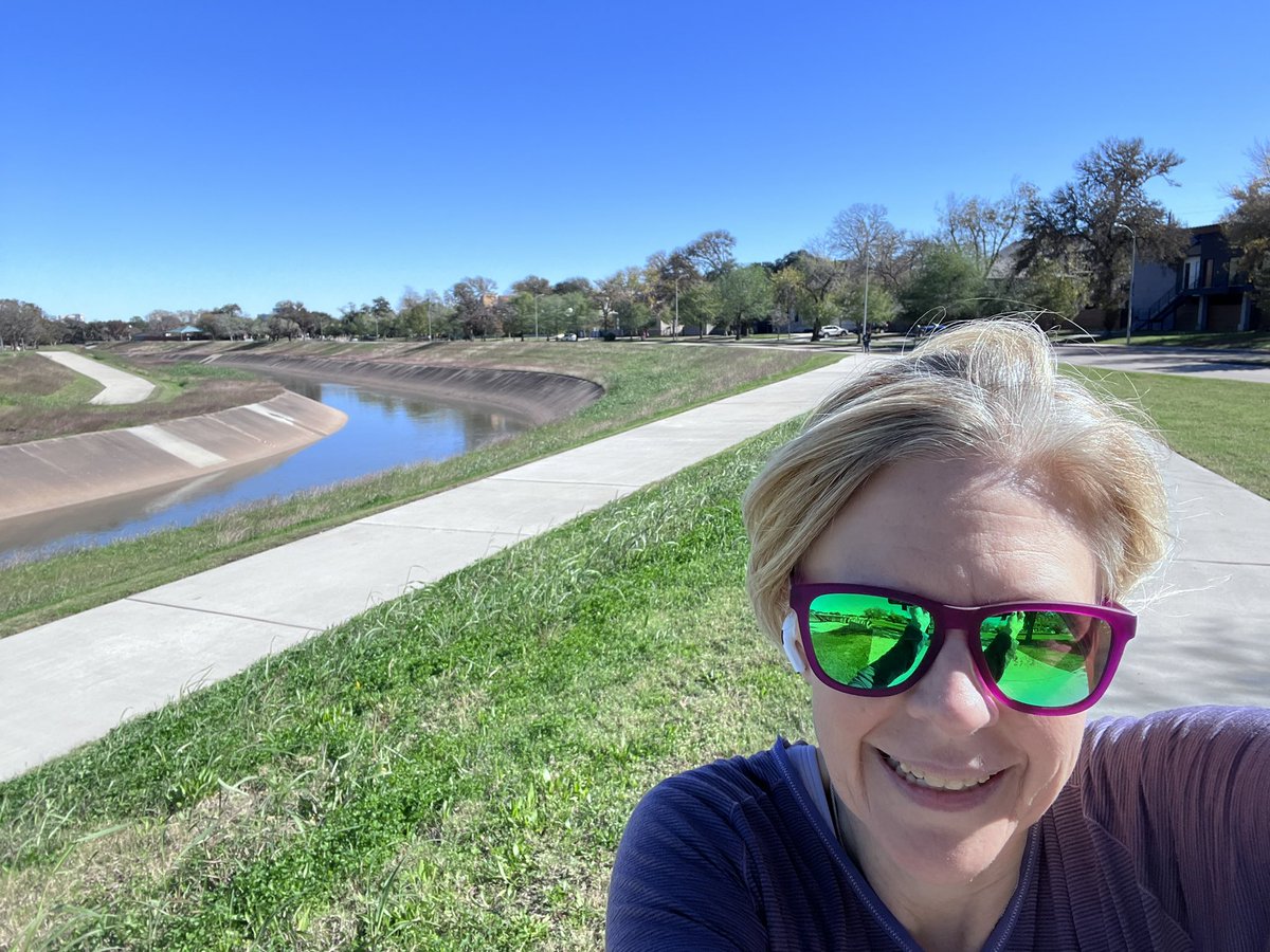 What does a myeloma NP do when they are attending #ASH23 virtually and needs to run 11 miles. Listen to education session on optimal management of relapsing/refractory myeloma of course.