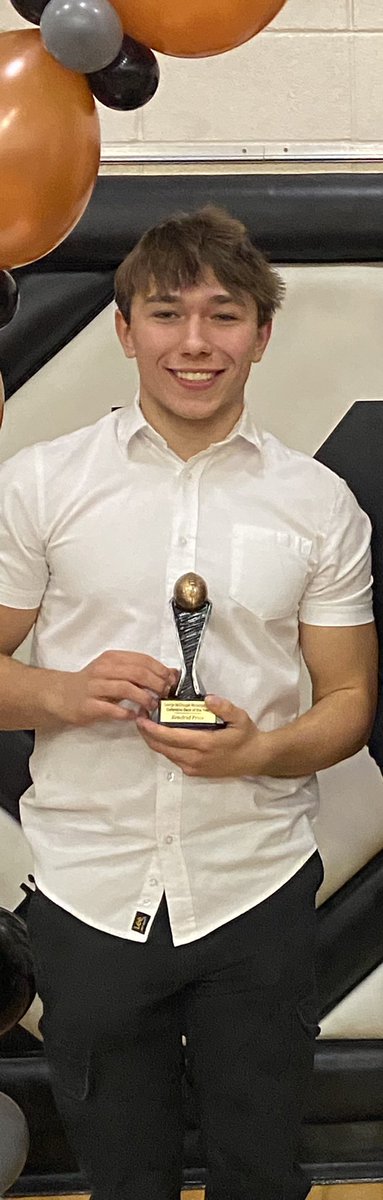 KendridPrice's tweet photo. Db MVP from George Macdougal High School
#7 small school in Canada https://t.co/4MH5RHMti0