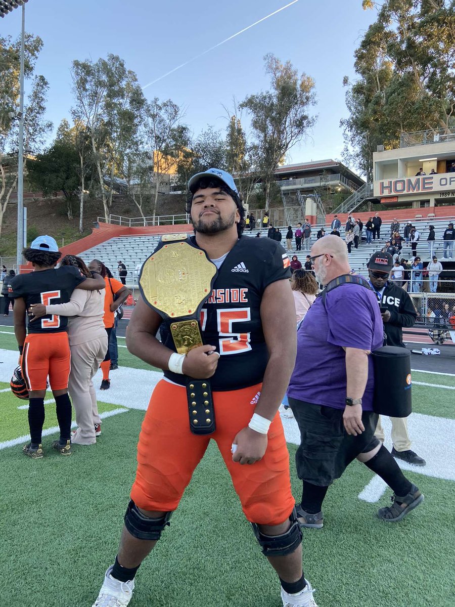 kneefye's tweet photo. The journey was amazing and i’m extremely blessed and grateful for the hard coaching and work that got us to this point. I love this team and proud of my brothers that came in everyday put they head down and worked it’s hard to be surprised we’re the #statechamps💍 https://t.co/QJ9RzetER1