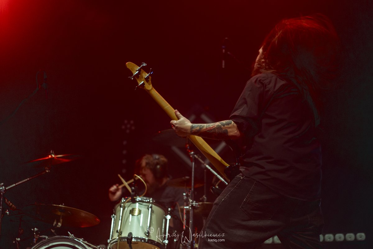 kaziqcom's tweet photo. 📻 @leasheye
📍 @klubprogresja
📸 https://t.co/fuCwLzwvte

#LEASHEYE #Progresja🎂 #hardrock #stoner #southernmetal #musicphotography #musicpress #stage #concertphotography #concertphotographer #concerts #nuclearblast #kaziq https://t.co/qFwA3zXf8r
