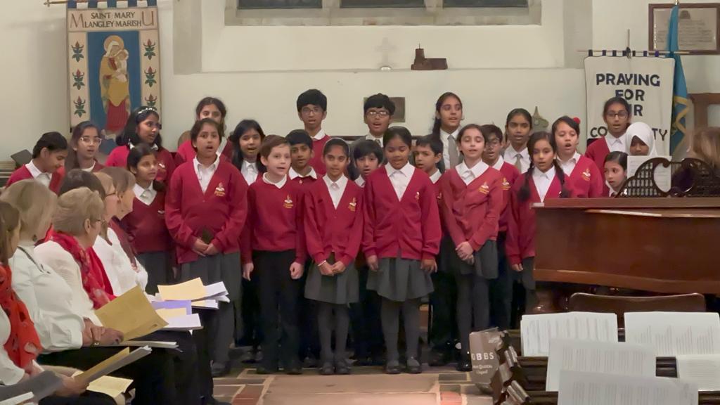 CVS_Slough's tweet photo. 🎵Castleview's Chamber Choir performed brilliantly during the annual Langley Grammar Carol Concert at St Mary's Church.

🎵They sang amazingly. 👏Ms Steele is very proud!

@lgs_news @SloughMusic @TaplowChoirs @SingUpTweets @TLAMusicDep @SloughChoir https://t.co/bb2WBkrdX2
