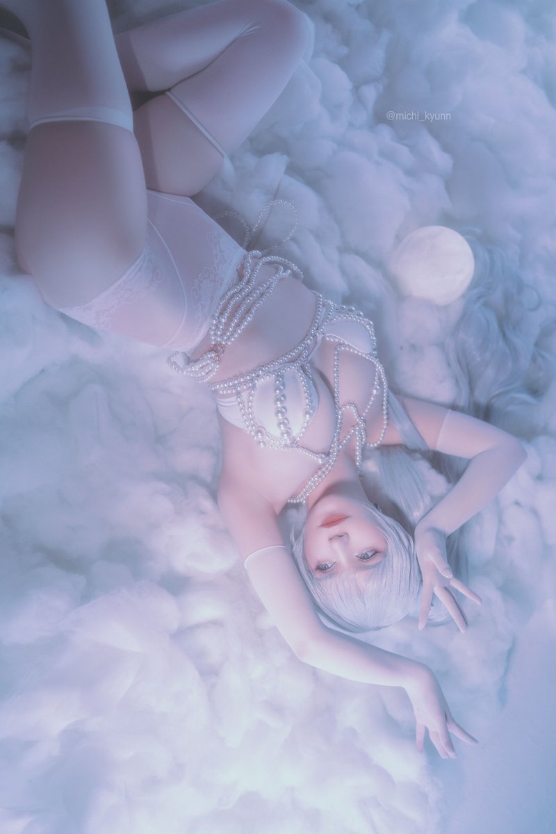 Celestial symphony of the night will lighten up your silent sorrow ✨

❄️Weiss Schnee // RWBY ❄️ https://t.co/rVudGtRyYg