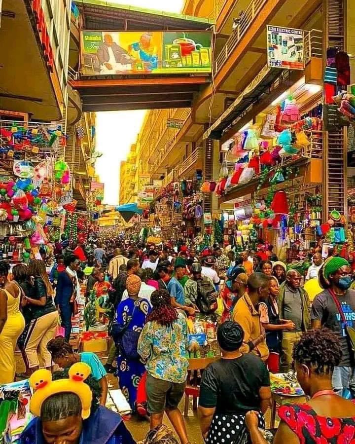 Joe__Bassey's tweet photo. A market in Uganda 🇺🇬 #Africa https://t.co/HOvNuEUCsK