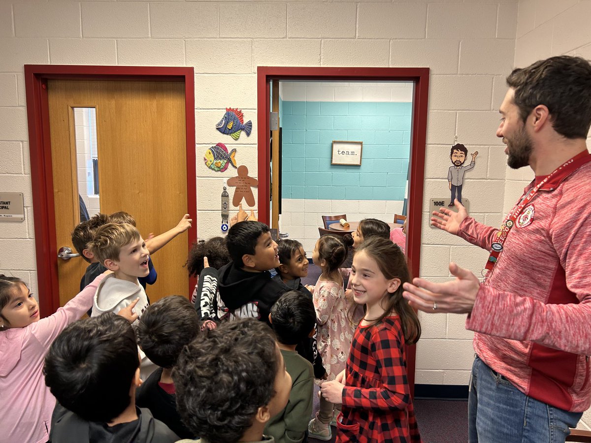 DrZapadka's tweet photo. I love all the holiday fun we have at @FreedomHillES! Field trips, concerts, spirit weeks, gingerbread man scavenger hunts… we have it all! Looking forward to one more great week of learning before the holiday break.
#FHHighlights https://t.co/DZLzap0hnK