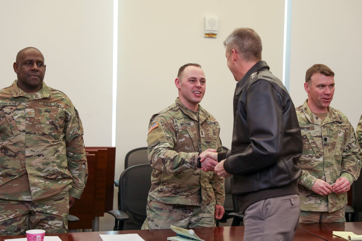 Great to meet with Guardsmen of @TheNationsFirst in Massachusetts. It’s important for me to talk with our mid-grade officers & NCOs to learn what issues may be causing them to consider staying in the Guard or not, so @NGB_SEA & I can address their concerns at the national level.