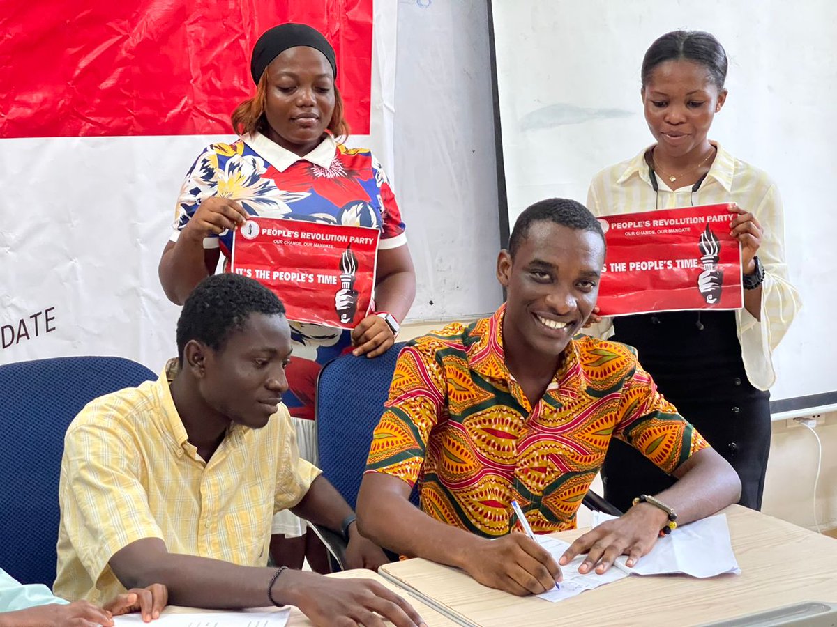 revolution48394's tweet photo. Comrade Mitchell Asare Amoamah has  successfully filed his nomination to contest for our party's presidential nomination. #Itsthepeoplestime #polcom23 https://t.co/wmOTrgLcFc