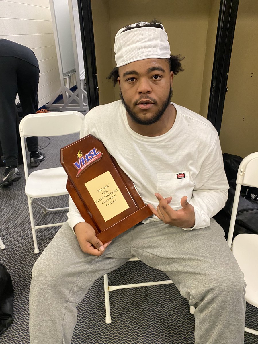 Great way to end my high school career It was a pleasure dominating with my brothers these past years 🖤💛