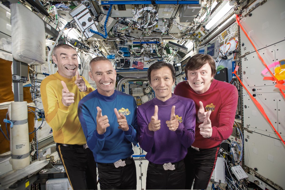 James_Hawke1's tweet photo. #NASA #SpaceNShit #MustBeTrue https://t.co/3KDmujqu61