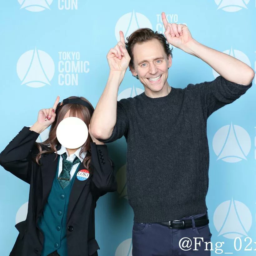 maryensenada's tweet photo. Tom con fans, en el último día de la Comic Con de Tokio - 10 de diciembre 2023
#TomHiddleston #TomWithFans #TokyoComicCon #TokyoComicCon2023 #Loki #Hiddlesfan #HiddlesArgentina https://t.co/rAlb5of6hh