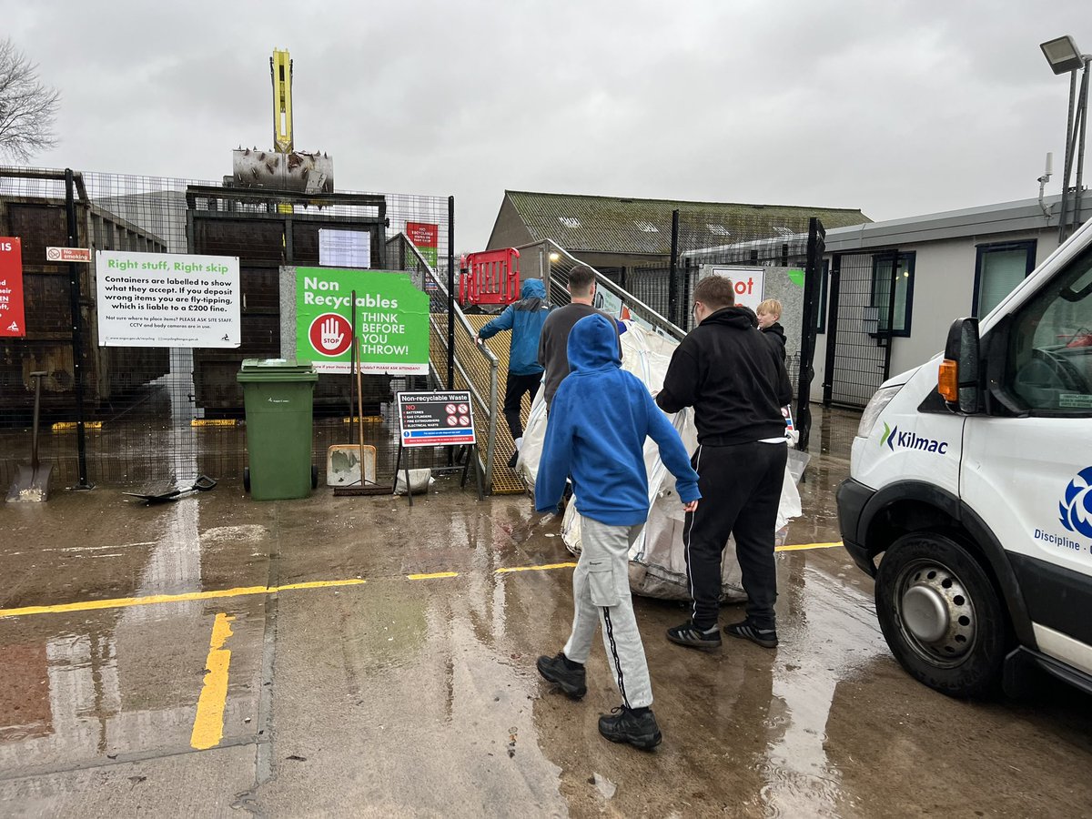 FATech_Ed's tweet photo. A hands on trip to the Forfar recycling centre separating glass, plastic and cardboard , as well as repurposing some old tattie boxes into firewood #FORfutures #Materials #WorkExperience #YoungPersonsGuarantee https://t.co/3tvHnyakWp