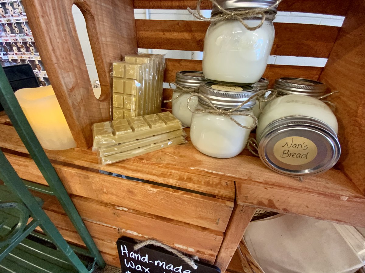 sjfmnl's tweet photo. Jewellery, candles and bath items are great gift ideas to help with your holiday shopping. #sjfmnl #sjfm #bathitems #candels #jewellery #handmade #stjohns https://t.co/wUWtikLrg2