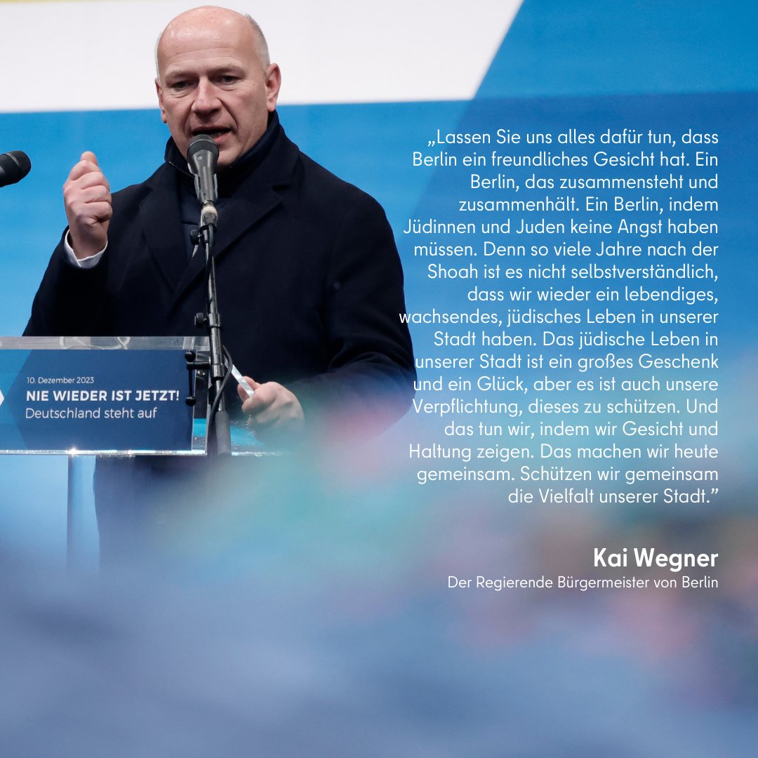 RegBerlin's tweet photo. #NieWiederIstJetzt! Berlin zeigt Flagge gegen Antisemitismus. Die Solidaritätsbekundung zeigt deutlich: Hass und Hetze haben keinen Platz in unserer Stadt und in unseren Land - egal aus welcher Richtung. Wir stehen für ein friedliches und respektvolles Miteinander. @kaiwegner https://t.co/rarObWuZuC