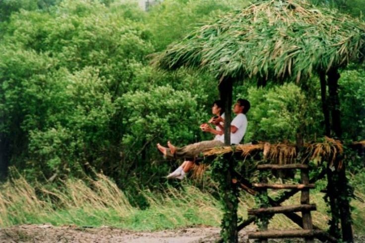 GibbonGortimer's tweet photo. The film's feel-good aspect is truly heartwarming, captivating audiences with its emotional resonance &amp; timeless charm. The refreshing scenery serves as a picturesque backdrop, enhancing the overall cinematic experience. A must-watch that beautifully combines romance &amp; nostalgia. https://t.co/a7R1i8Gf4g