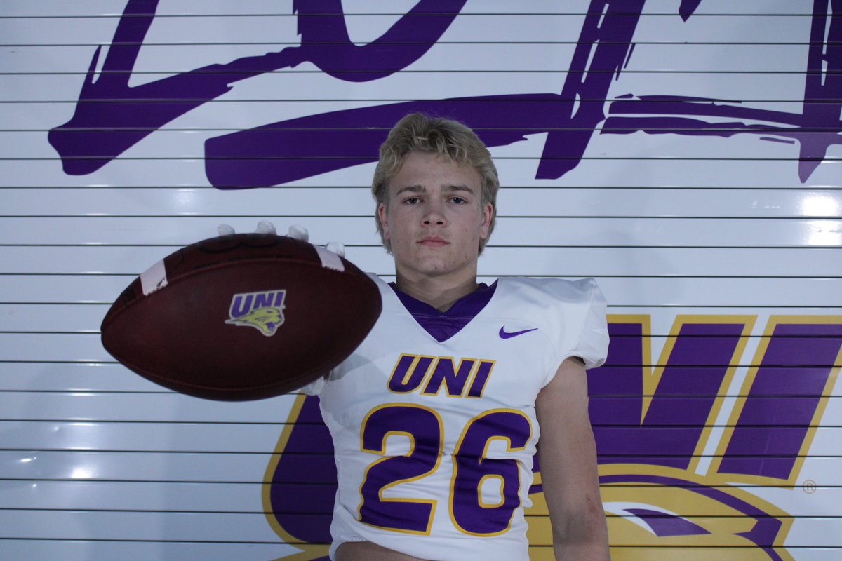 After a great visit and conversation with @CoachMarkFarley, I am excited to announce that I have received an offer from UNI! @UNIFootball @coachricknelson @brohach3 @CoachJoeGanz