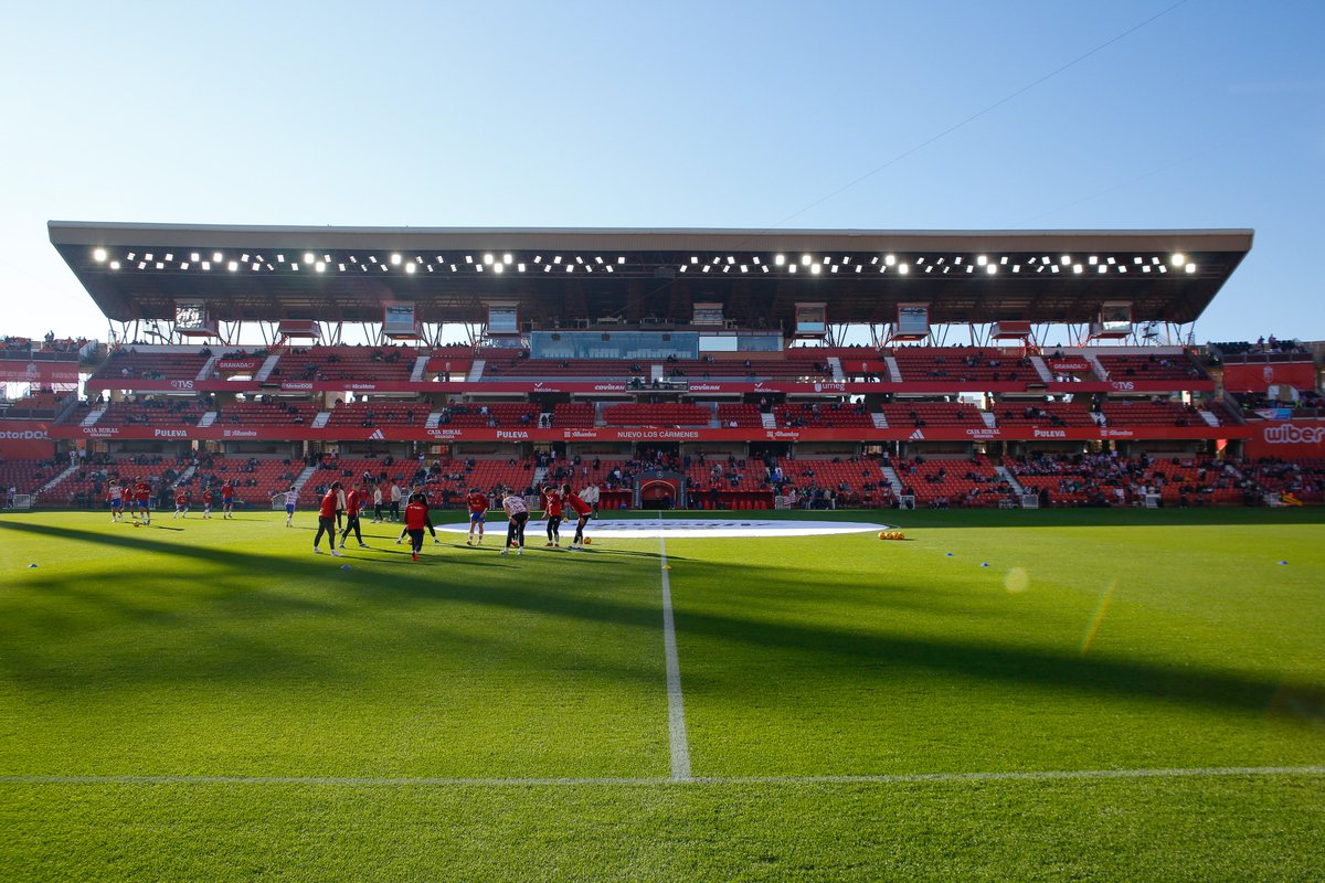 🚨⚽️ ÚLTIMA HORA | Se suspende el #GranadaAthletic por el fallecimiento del aficionado del <a href="/GranadaCF/">Granada CF ❤️⚪️</a> que sufrió un paro cardiaco en la grada

🖤 Descanse en paz. Fuerza a sus familiares.