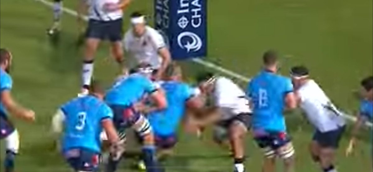 One's a red card and the other is nothing. Which do you think it is? A graze on a half committed player in the ruck or an elbow full force at the neck/head... 🤦‍♂️ Hard luck @bvunipola. Saffas getting the luck of the ref again #SARvsSTORM #rugby