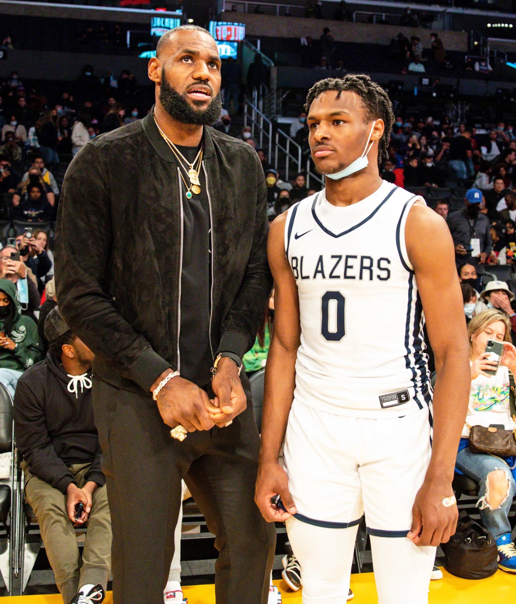 Lebron james top jr playing basketball