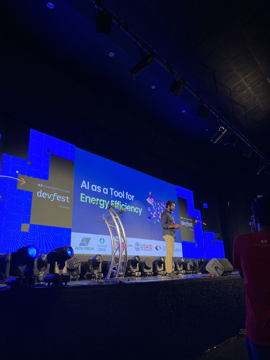 PubuduWLK's tweet image. My point of interest. #googledevfest #srilanka 

@GDGLK @Subodha96