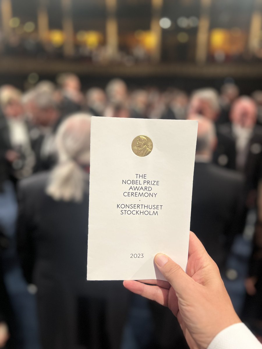 Selfie w <a href="/kkariko/">Katalin Kariko</a> at <a href="/NobelPrize/">The Nobel Prize</a> ceremonies.