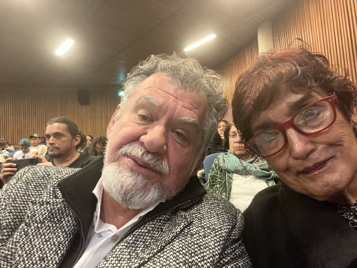 LeonVaLenciaA's tweet photo. En la juntada nacional por La Paz una convocatoria ideada por la gran Patricia Ariza y respaldada por organizaciones sociales de todo el país https://t.co/p6z3YagZVI