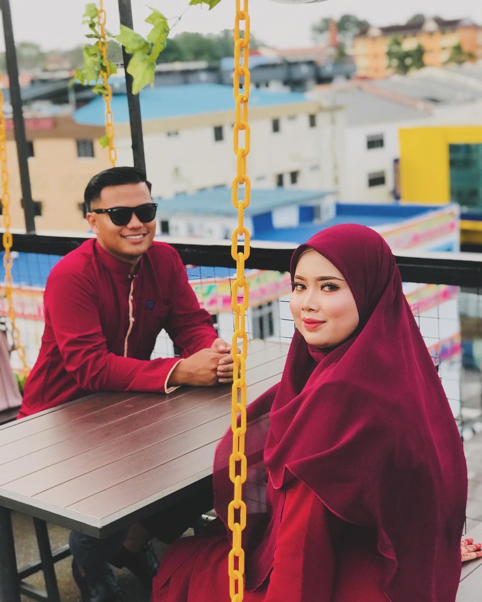 shazwaa_'s tweet photo. Throwback sikit masa kami tunang. 

Masa ni hari Sabtu tarikh 7/12/2019 😍

Masatu tu umur saya baru 19 ya. Lepastu tunang tak sampai 3 bulan dah kahwin 😆

Tahu tahu anak pun dah masuk 3 tahun sekarang. Alhamdulilah 🥰 https://t.co/9NtTC3GVSH