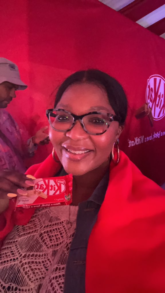 MissPalulu's tweet photo. #HeyNeighbourFest @KITKAT 🫶🏾❤️
#TechAbreak https://t.co/r7SPbolHGM