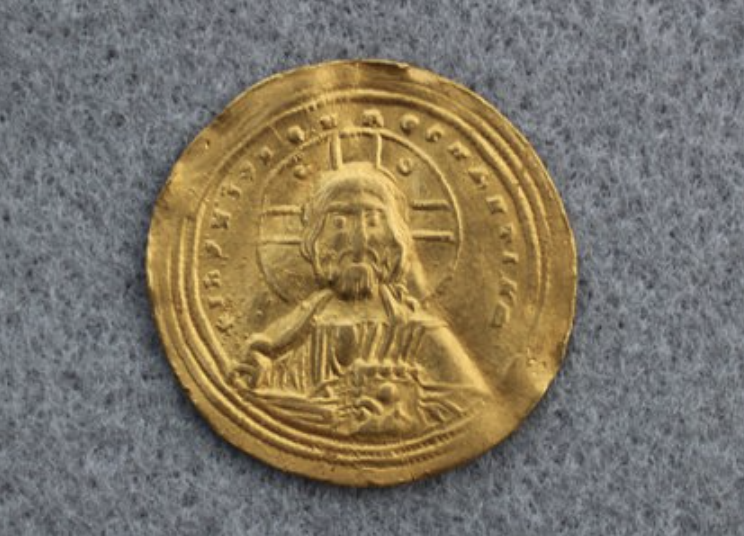 KitcoNewsNOW's tweet photo. Another ancient gold find in Norway - very rare Byzantine coins unearthed

More here - https://t.co/BCXltQnelG #gold #preciousmetals #coins https://t.co/edLZTIkWxg