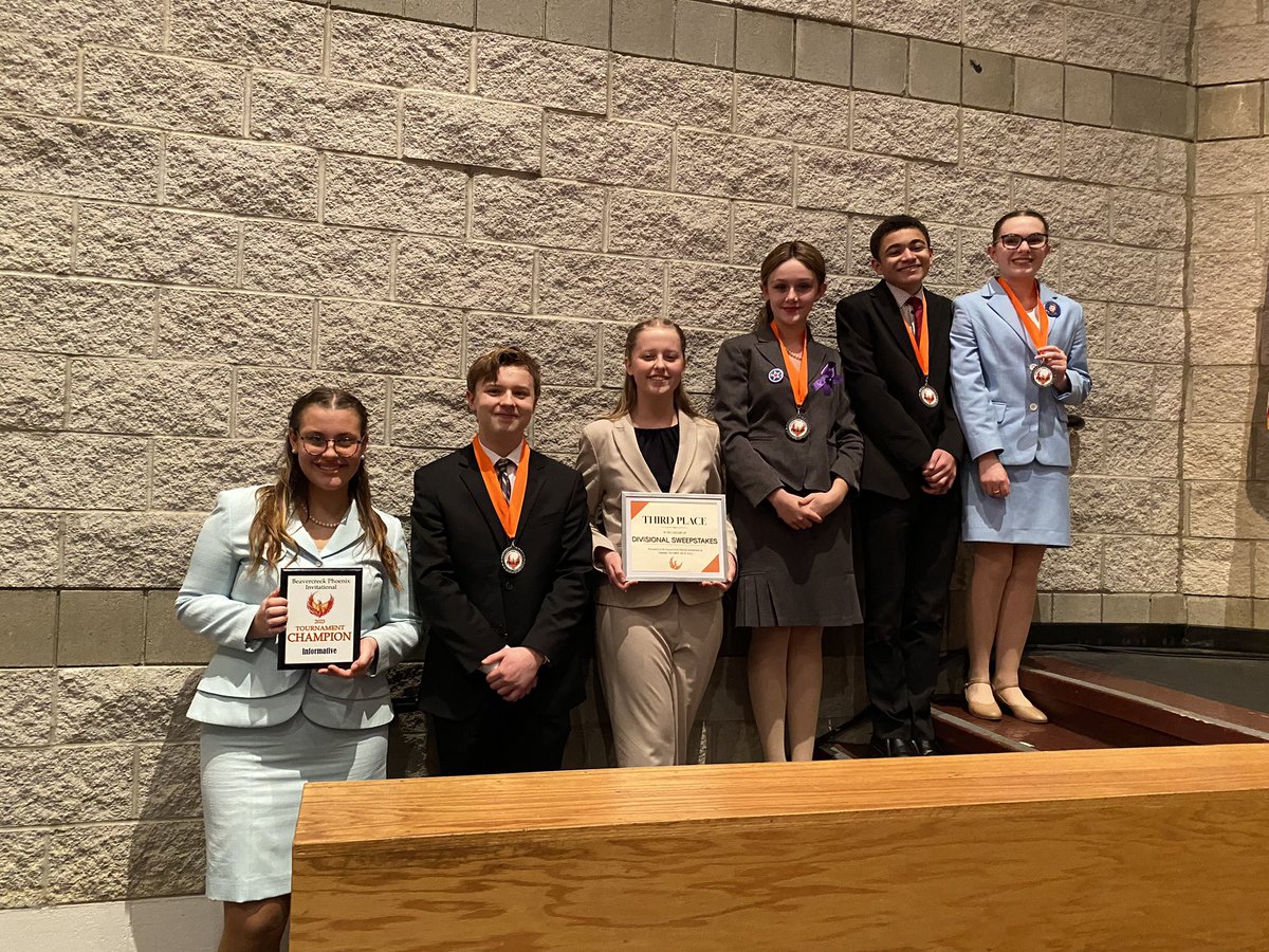 tvhspeech's tweet photo. Team results:
Izzy Drummer - champion Informative- state bid 
Jace Digman - 3rd place Drama- state bid
Maddi McLean  - 5th place Humor 
Jonah cox - 6th place POI
Kylie Daum - 4th place Humor- state bid
Earning 4th bids and state qualifiers Izzy Drummer and Jace Digman
#gotrojans https://t.co/ARfzfctdRk