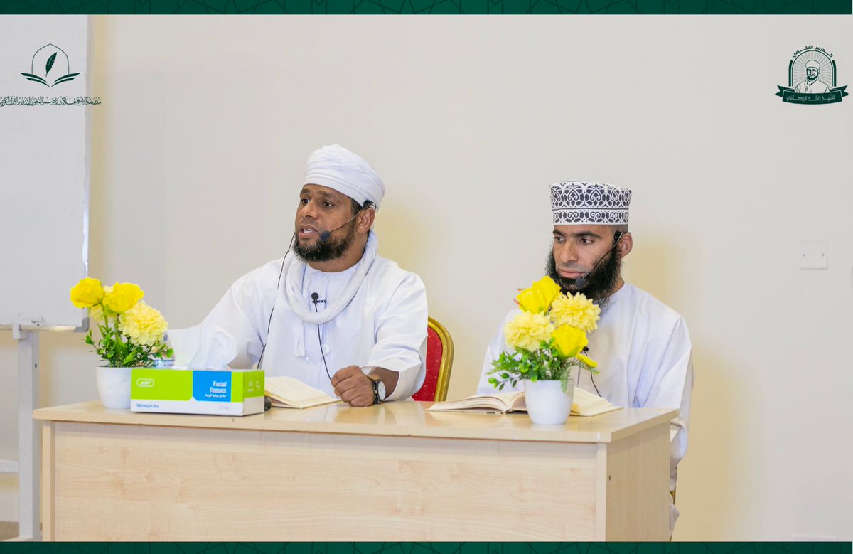 hnschoolq's tweet photo. صور من الدرس الثالث والاربعون من سلسلة شرح كتاب جلي الشروح على نونية فتح بن نوح للشيخ راشد بن سالم البوصافي

#مدرسة_الشيخ_هلال_بن_ناصر_المعولي
#وادي_المعاول
#نخل https://t.co/FITRIip7kA