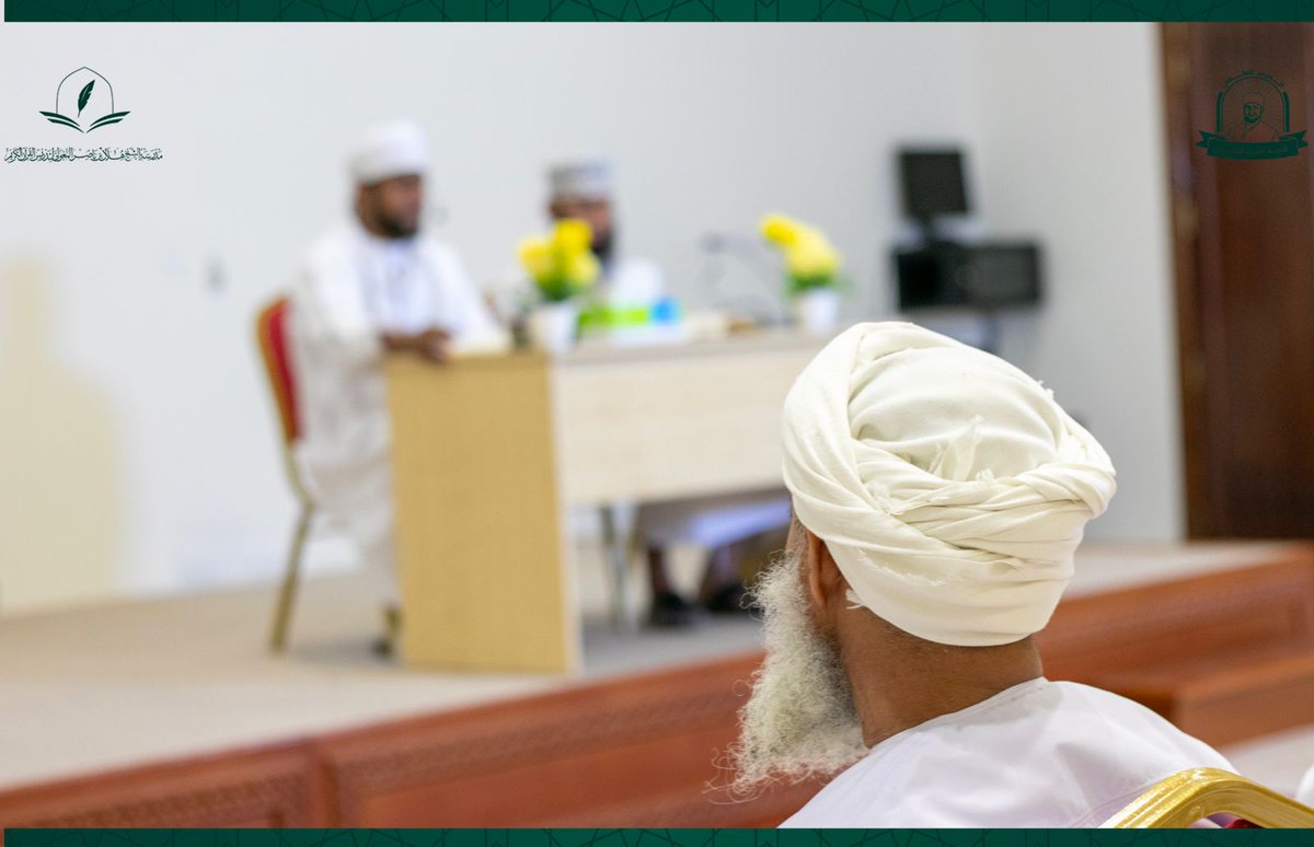 hnschoolq's tweet photo. صور من الدرس الثالث والاربعون من سلسلة شرح كتاب جلي الشروح على نونية فتح بن نوح للشيخ راشد بن سالم البوصافي

#مدرسة_الشيخ_هلال_بن_ناصر_المعولي
#وادي_المعاول
#نخل https://t.co/FITRIip7kA
