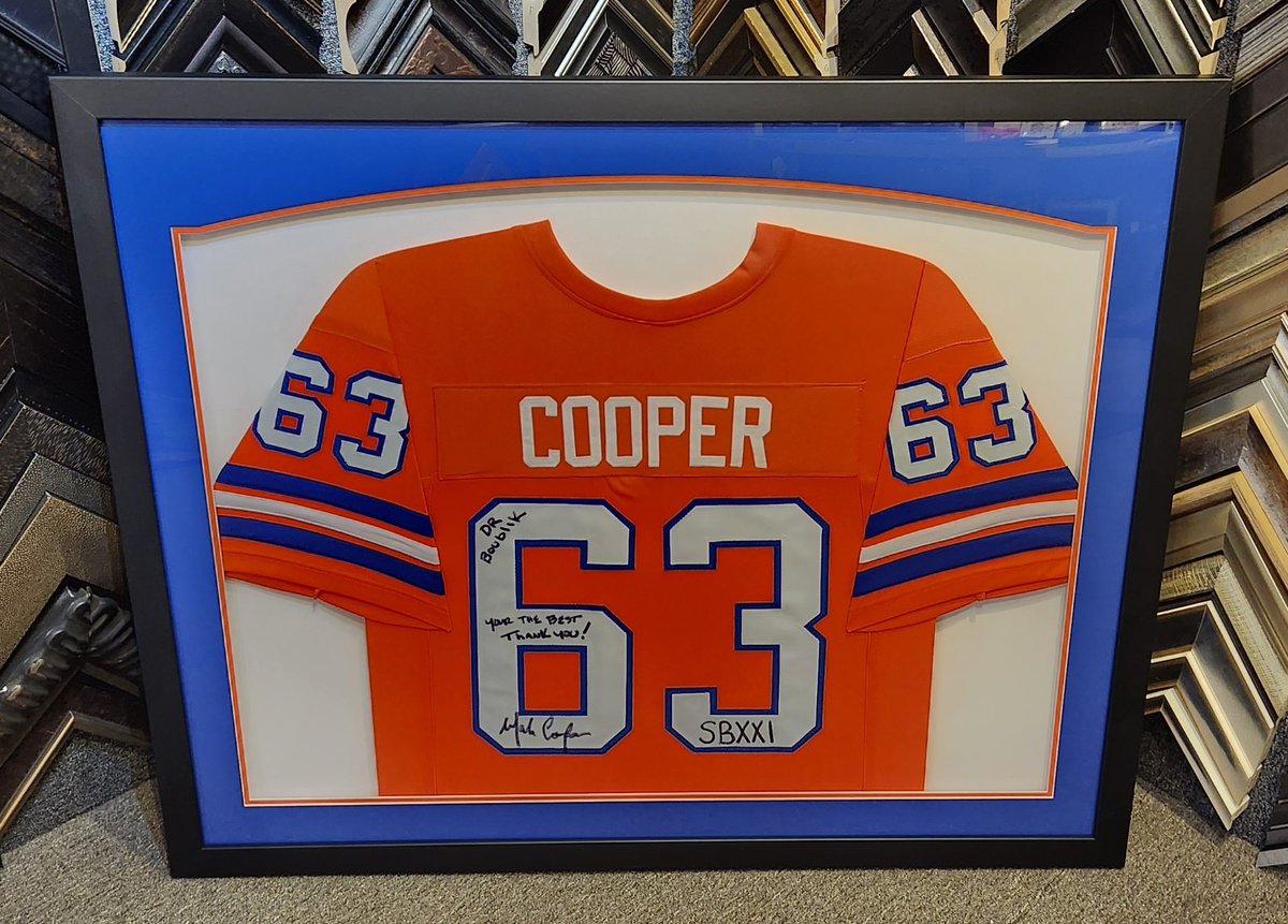 FrameDeArt's tweet photo. Go Broncos! #DENvsLAC We have framed thousands of jerseys for fans all over Colorado! Whether or not itโs for a current player or a past super star, we are here to preserve your favorite jersey.
#Broncos #DenverBroncos #MarkCooper #NFL #Football #Denver #Colorado #framing #customframing #pictureframing #art #decor #walldecor #milehighcity #cityofdenver #cityofEnglewood #shoplocal #shopsmall #madeinEnglewood
@TruVueGlazing
@MSCooper63