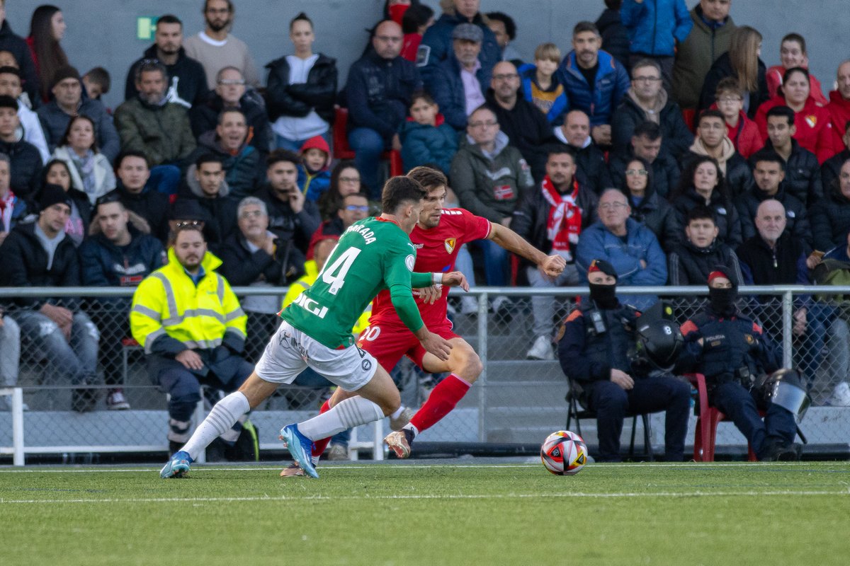 TerrassaFC's tweet photo. 🔴 @GiL_MC10 
⚪ @JordiCano10 
🔴 @PolSanchez25 
⚪ @johnneeskens 
🔴 @jimenez7david 

🫵♥️ AMUNT #TERRASSA!

(📸: @jordidolsdiez) https://t.co/5eOoeWzydx