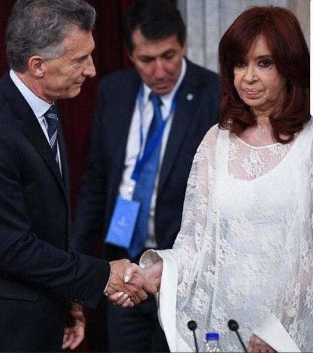Gus_tito's tweet photo. Maleducada y ordinaria de principio a fin del peor gobierno de la historia! https://t.co/cwJIn3sYsH