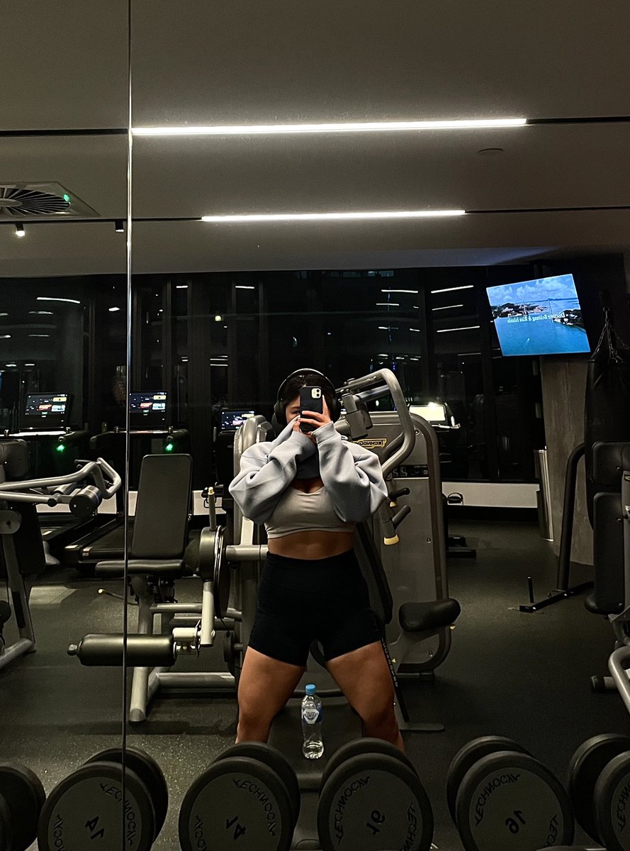 ono ᵍᵐ tweet media