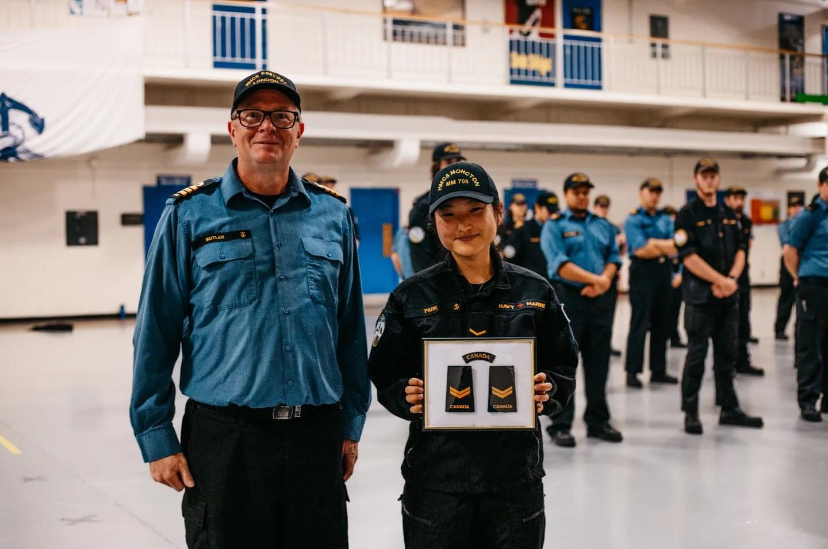 Congratulations to recently promoted members of HMCS PREVOST: A/SLt Boskovic, A/SLt Higgins, S1 Volodko, S1 Park! ////  Félicitations aux membres récemment promus du NCSM PREVOST:  ens 2 Boskovic, ens 2 Higgins, mat 1 Volodko, mat 1 Park!