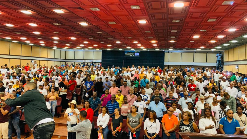 RobertoRod27's tweet photo. A casa llena el club Ensueño Dajabonero con el apoteósico lanzamiento de las candidaturas por el PRSD en alianza con el PRM; Severina Gil (Ina) Senadora y Mario Torres Diputado.

Cc. @MarioTorresRD @GilSeverina @PRM_Oficial @SalvadorHolguin @JosePaliza @luisabinader @LMDECAMPS https://t.co/V9cTMdGw3t