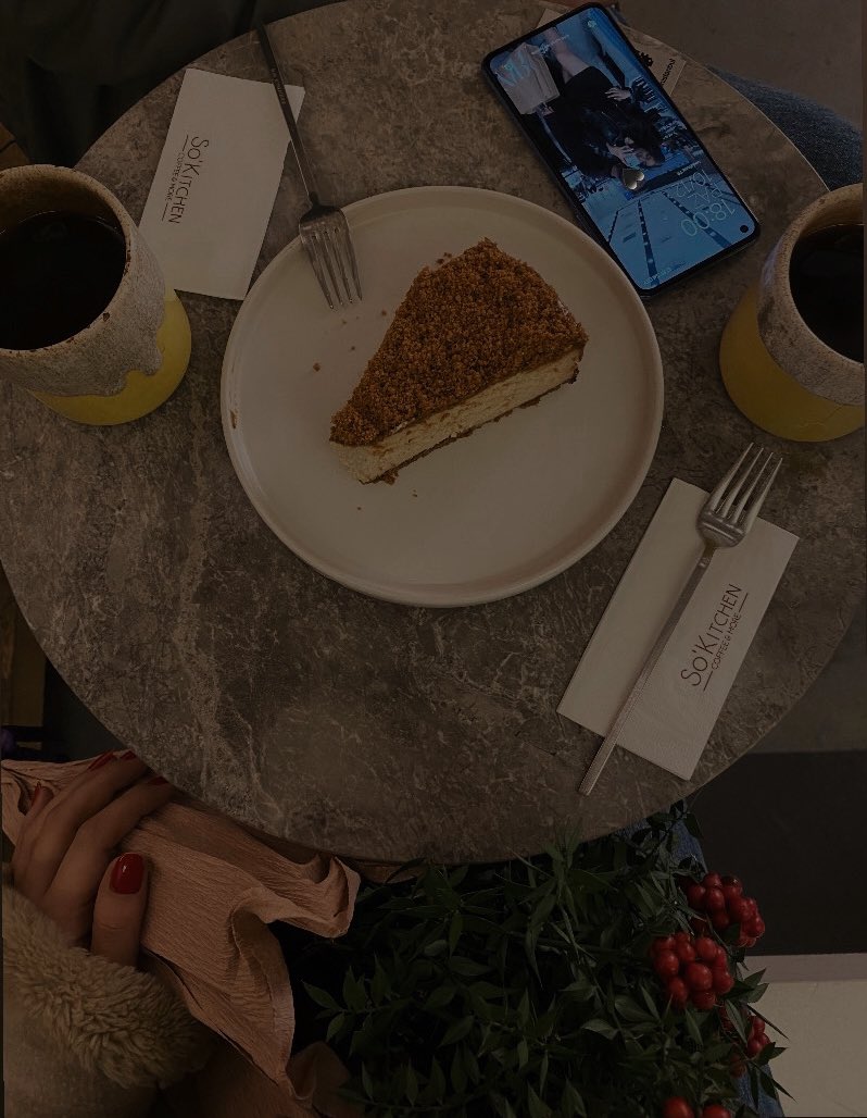 SlaaYldrm's tweet photo. Yeni yıl için kokinam ile milyonlarca dilek ve sen 🖤 https://t.co/SHHqhVLuDk