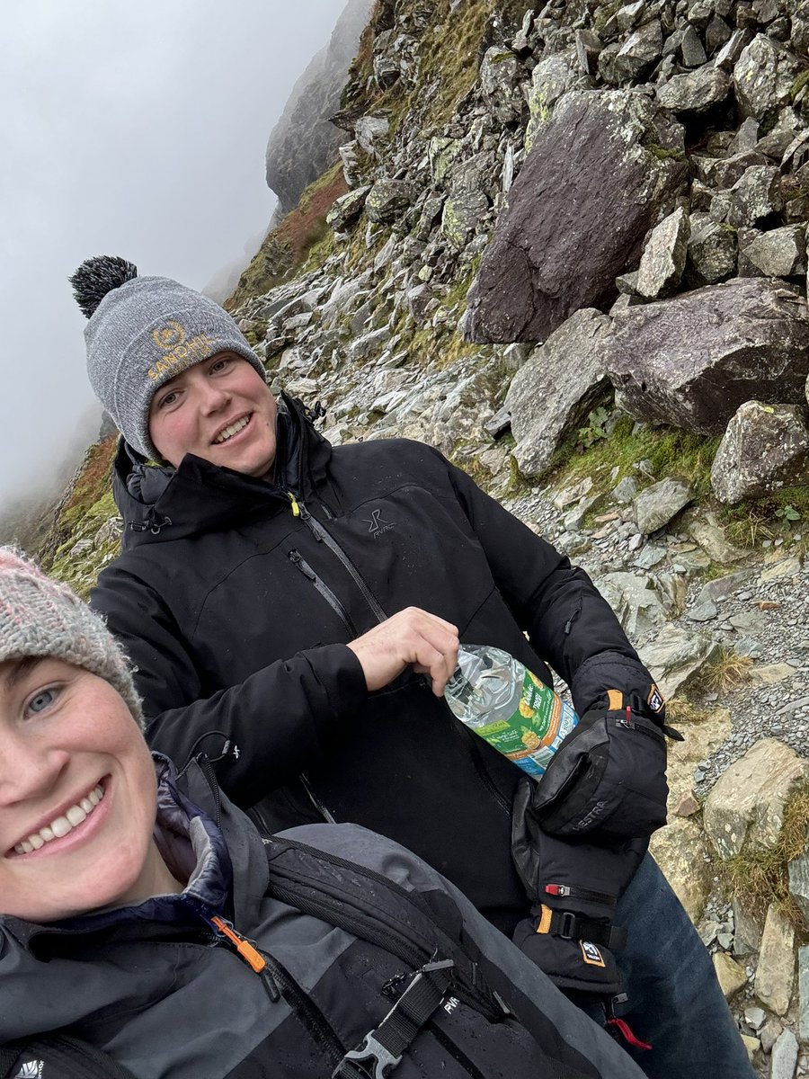 Miss Henery tweet media