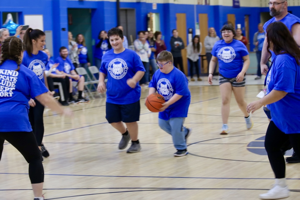 SamosetWildcats's tweet photo. What a special day on Friday for the Samoset Wildcats.  The school held it's Special Olympics Banner Ceremony, with a whole school assembly and Unified Team vs. Staff basketball game.  Thank you to everyone who made the day so special. https://t.co/4YvNBON0xG