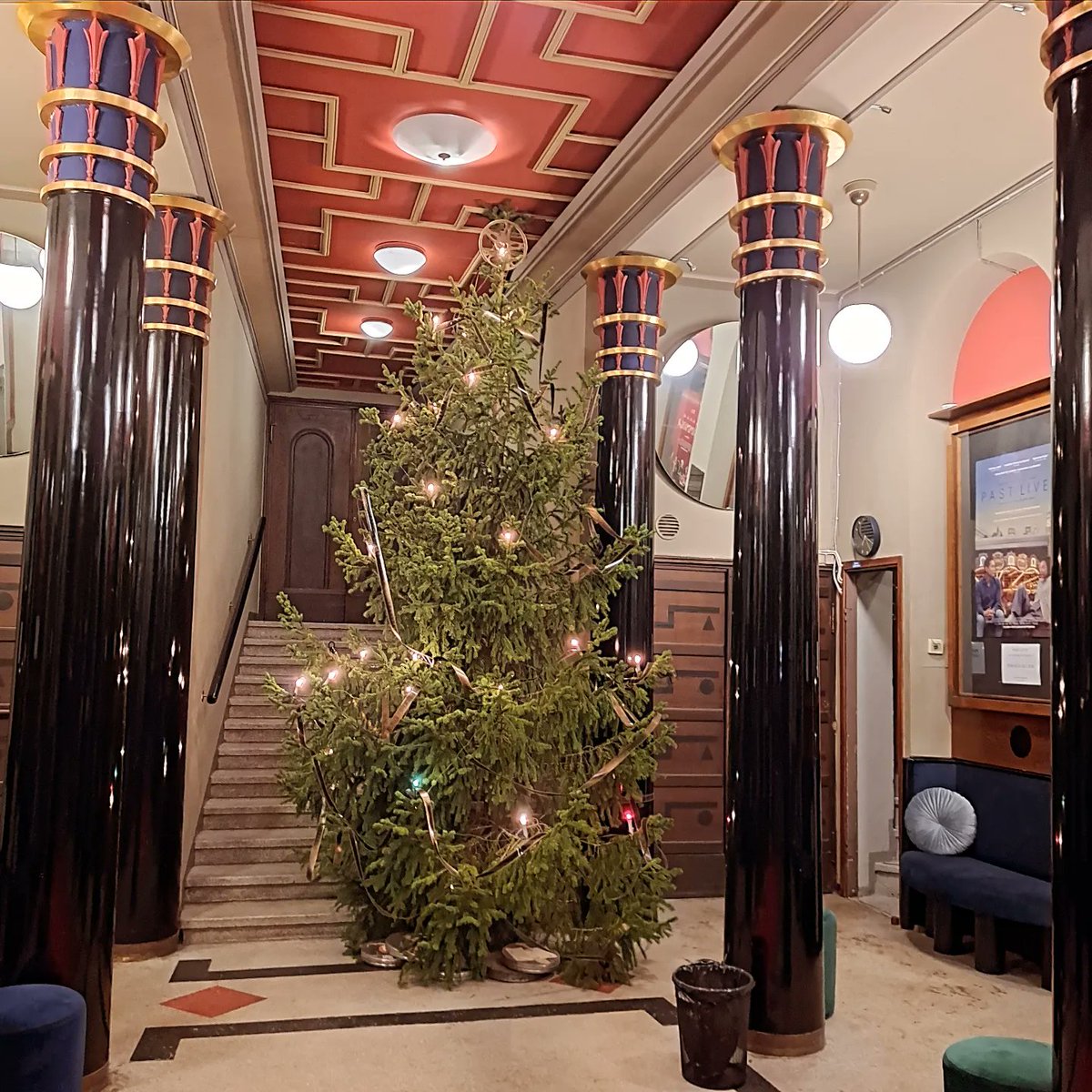 HurskainenTuula's tweet photo. Cinema Orionin ja ELKEn toiminta jatkuu taas tauon jälkeen Helsingin Eerikinkadulla. Ihanaa! 😍 #cinemaOrion #elokuvat #Helsinki https://t.co/U8sZiO3MAL