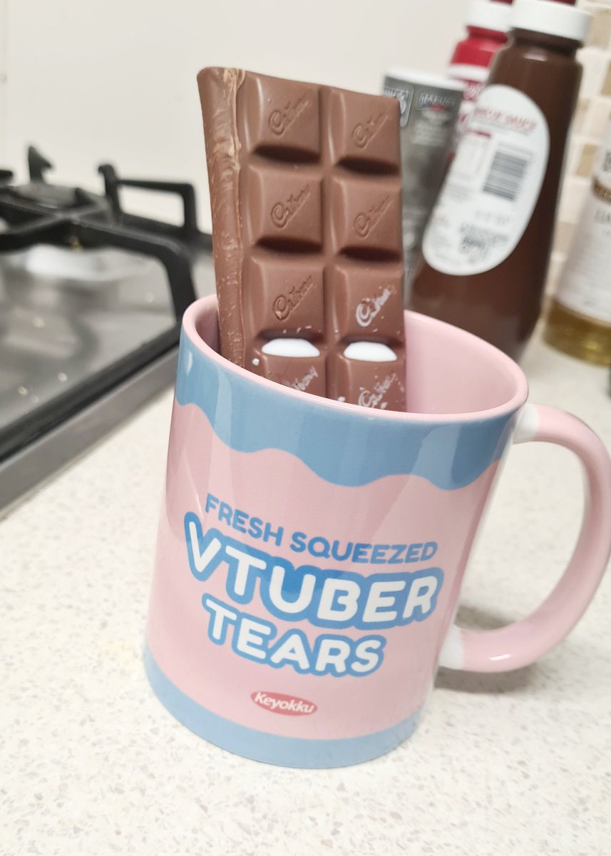vividlyVIVI's tweet photo. "Oh yeah, I'm totally fine. No depression. Everything is fine." 🥛🍫 https://t.co/inYy0EYE2y