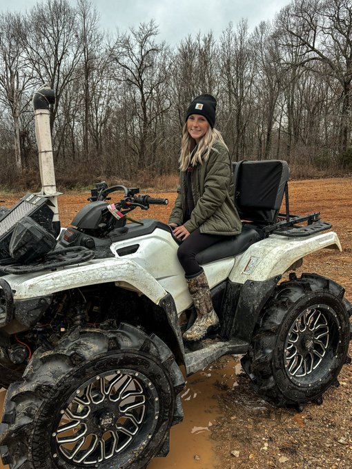 Watch kinlee 👸🏼's leaked NSFW photo on TwXstars