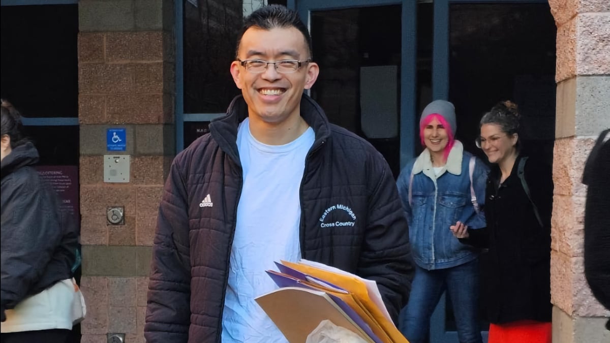 Great news - animal rescuer Wayne Hsiung of #DxE was released from jail.  

Now, he is out and ready to work on advancing the #RightToRescue by 'appealing this unjust conviction'. Rescuing suffering animals should NOT be a crime and it's time higher courts weigh in on this topic.