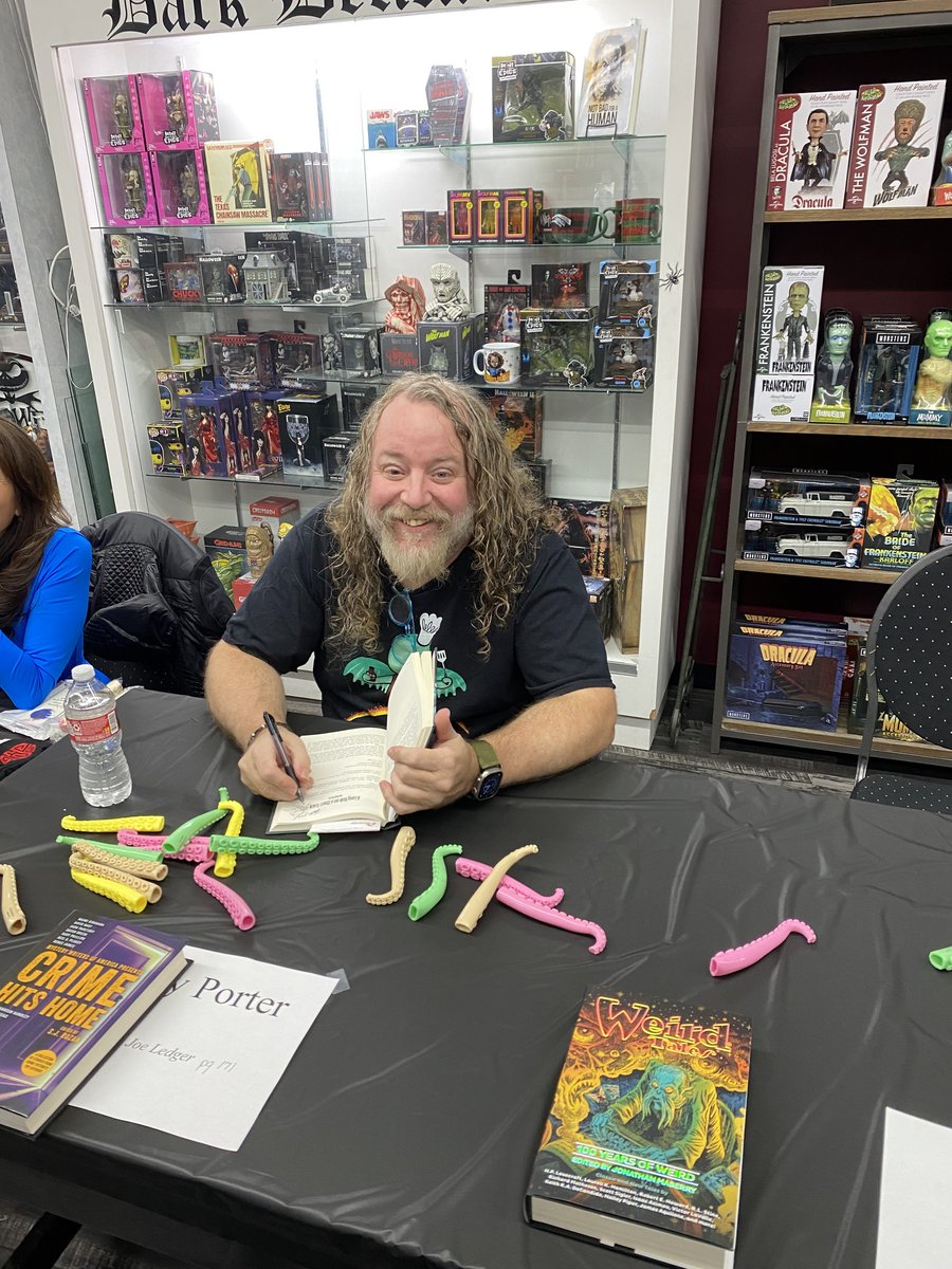 Terrific and fun signing yesterday at #DarkDelicacies in Burbank for WEIRD TALES: 100 YEARS OF WEIRD and JOE LEDGER: UNBREAKABLE with @PeterClines @lisadkastner @ToriEldridge NS @Ray__Porter @BlackstoneAudio #weirdtales #joeledger