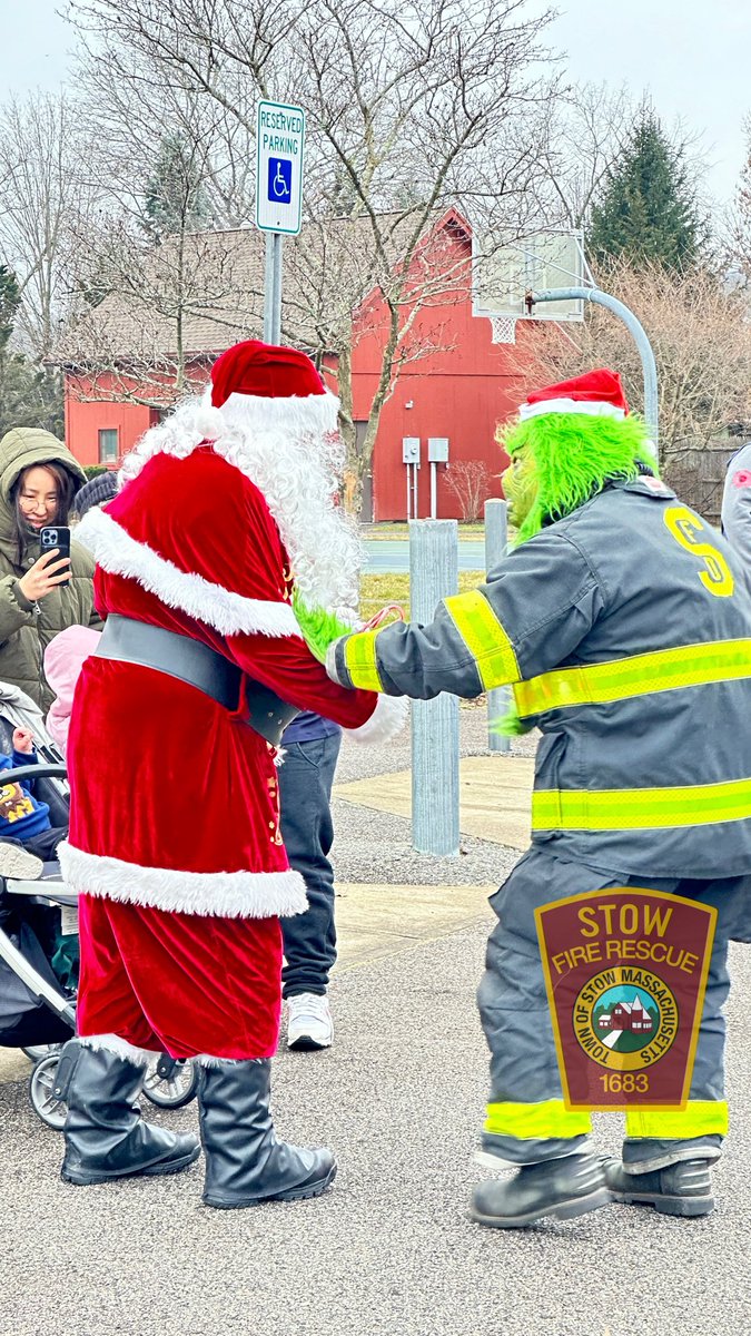 Stow Fire tweet media