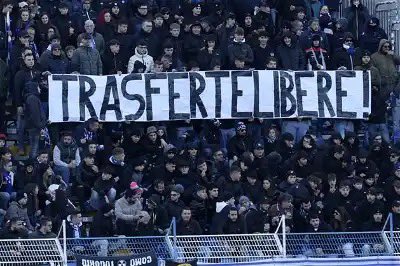 ultras1899_'s tweet photo. Cรดme - Modena #ultras #Como #CurvaComo1907 #ComoModena "TRASFERTE LIBERE" (10.12.23) https://t.co/GvxoSHiK8V