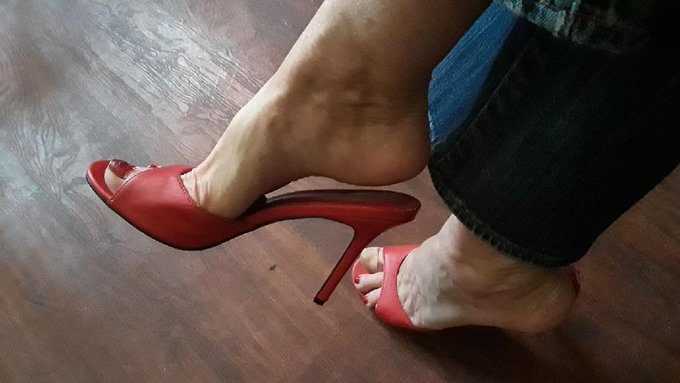 My feet are very sweaty today. Get to work Footboy. Give them a nice tongue bath. https://t.co/0tczN<a href="/tag/bdsm"class="tags"><span>#bdsm</span></a><a href="/tag/femdom"class="tags"><span>#femdom</span></a><a href="/tag/fetish"class="tags"><span>#fetish</span></a><a href="/tag/spanking"class="tags"><span>#spanking</span></a><a href="/tag/whipping"class="tags"><span>#whipping</span></a><a href="/tag/otkspanking"class="tags"><span>#otkspanking</span></a>