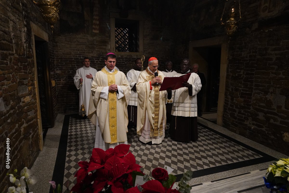 SantaCasaLoreto's tweet photo. #10dicembre Nel giorno della Solennità della B.V.Maria di Loreto, la Santa Messa al Santuario è stata presieduta da S.Em. Card. Robert Francis Prevost, O.S.A., Prefetto del Dicastero per i Vescovi.

ph @UgoBogotto https://t.co/jCzEw6zNz7