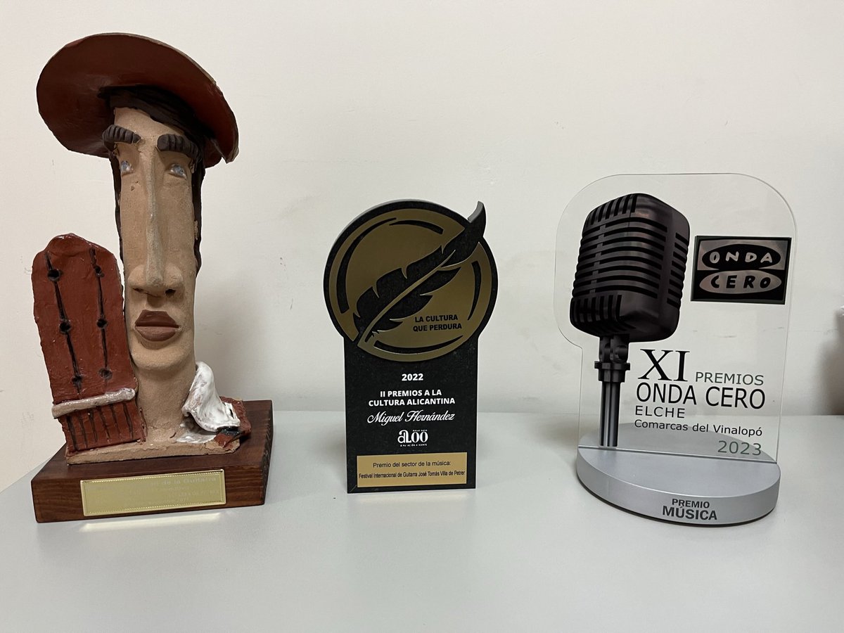 Terminamos 2023 con un nuevo reconocimiento a la labor del <a href="/GuitarraPetrer/">Fest. Guitar. Petrer</a> en pro de la música y la guitarra. Premio Trujamán, 2011, Palau de la Música, Valencia. Premio Miguel Hernández, 2022, ADDA Diputación, Alicante. Premio Onda Cero 2023, Gran Teatro de Elche <a href="/culturapetrer/">Cultura en Petrer</a>