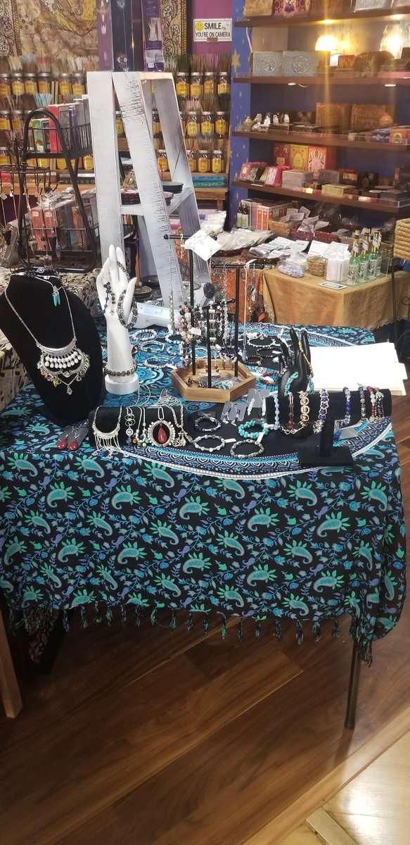 Tetokundesigns's tweet image. Selling my pieces of jewelry at Luna Bohemia Shop, Miami, FL😀Luna Bohemia: Miami Metaphysical &amp;amp; Spiritual Supplies. #lunabohemiashop.com